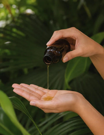 Pure Cold Pressed Neem Oil: Benefits & Uses Guide 2026